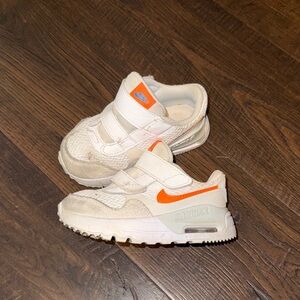 Nike Kids Sneakers in White and Orange